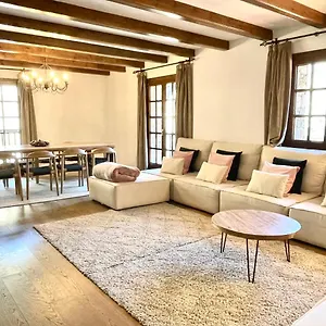 https://xalet-kotki-hut1-005472.andorra-la-vella-hotels.net
